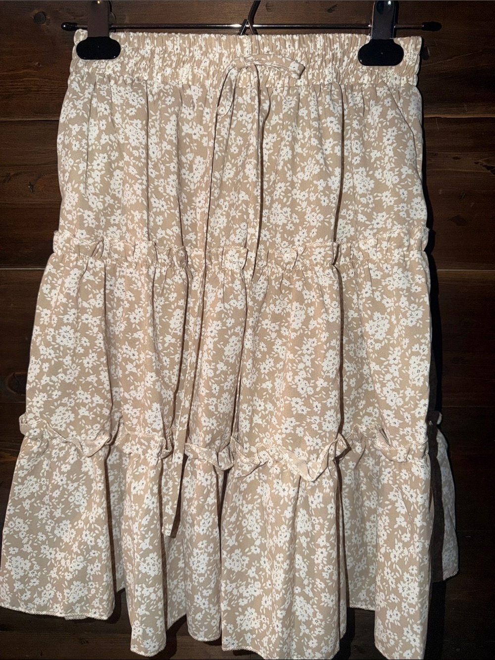 SHEIN Beige and White Floral Tiered Maxi Skirt
